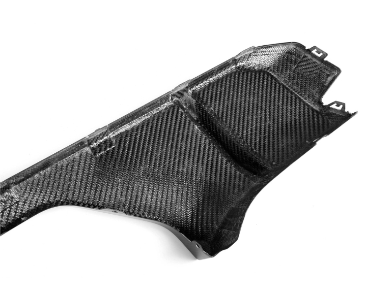 M4 - G82: Dry Carbon Fibre Performance Style Diffuser 21+