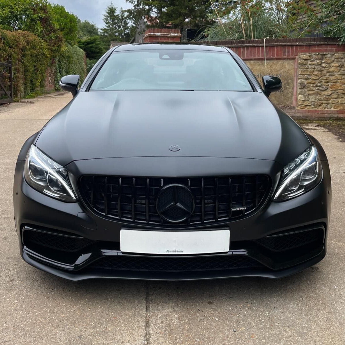 C63 - W205/C205 Pre-Facelift: Gloss Black Panamericana GT Grill 15-18