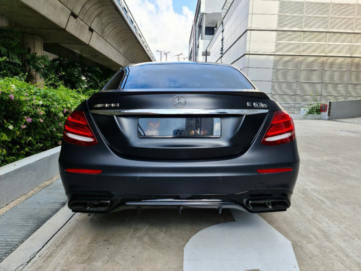 E Class - W213 Facelift: Gloss Black Rear Diffuser 21-23