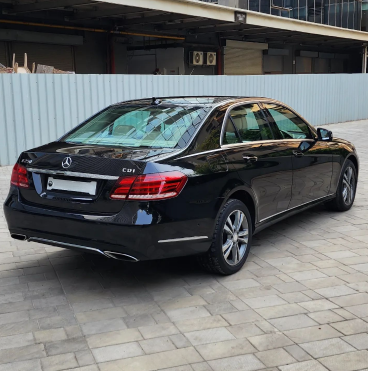 E Class - W212 Facelift: Gloss Black Diffuser 13-16