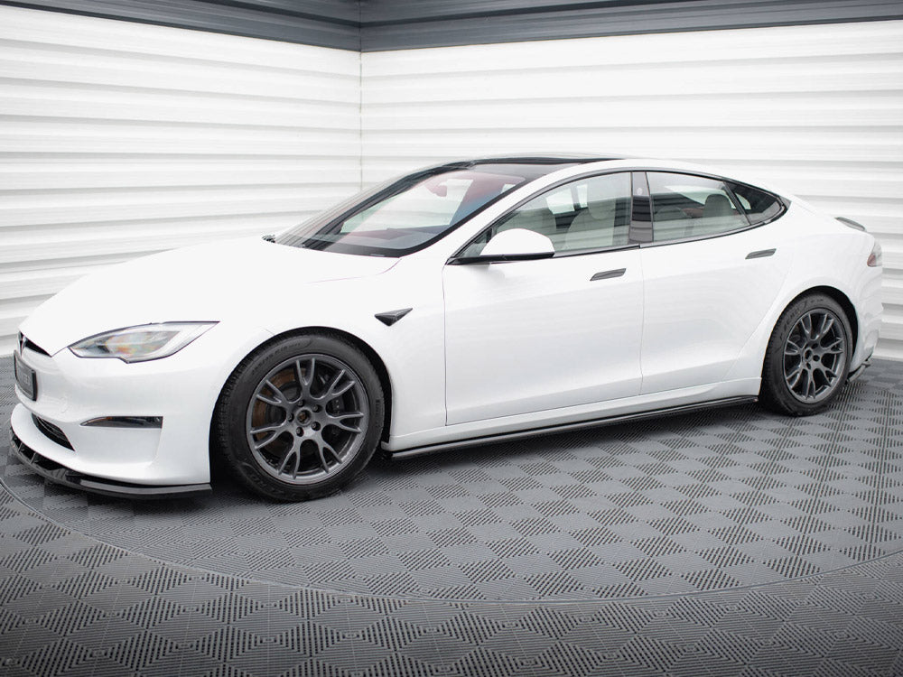 Model S - Plaid Facelift: Gloss Black Maxton Side Skirts V2 21+