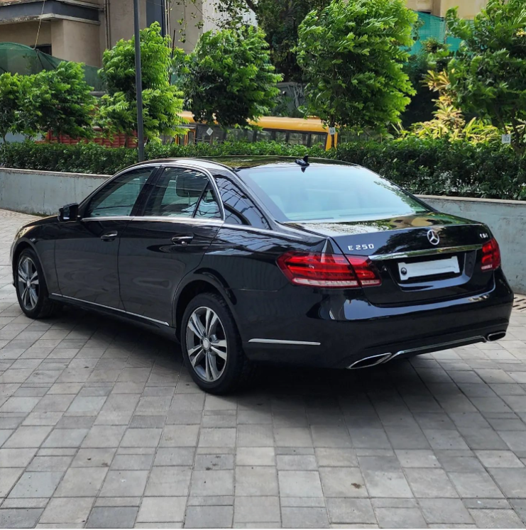 E Class - W212 Facelift: Gloss Black Diffuser 13-16