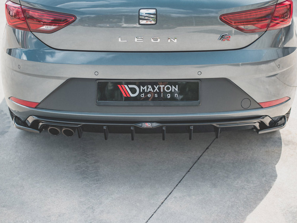 Leon - MK3 FR Facelift: Gloss Black Maxton Twin Exhaust Rear Diffuser 17-19