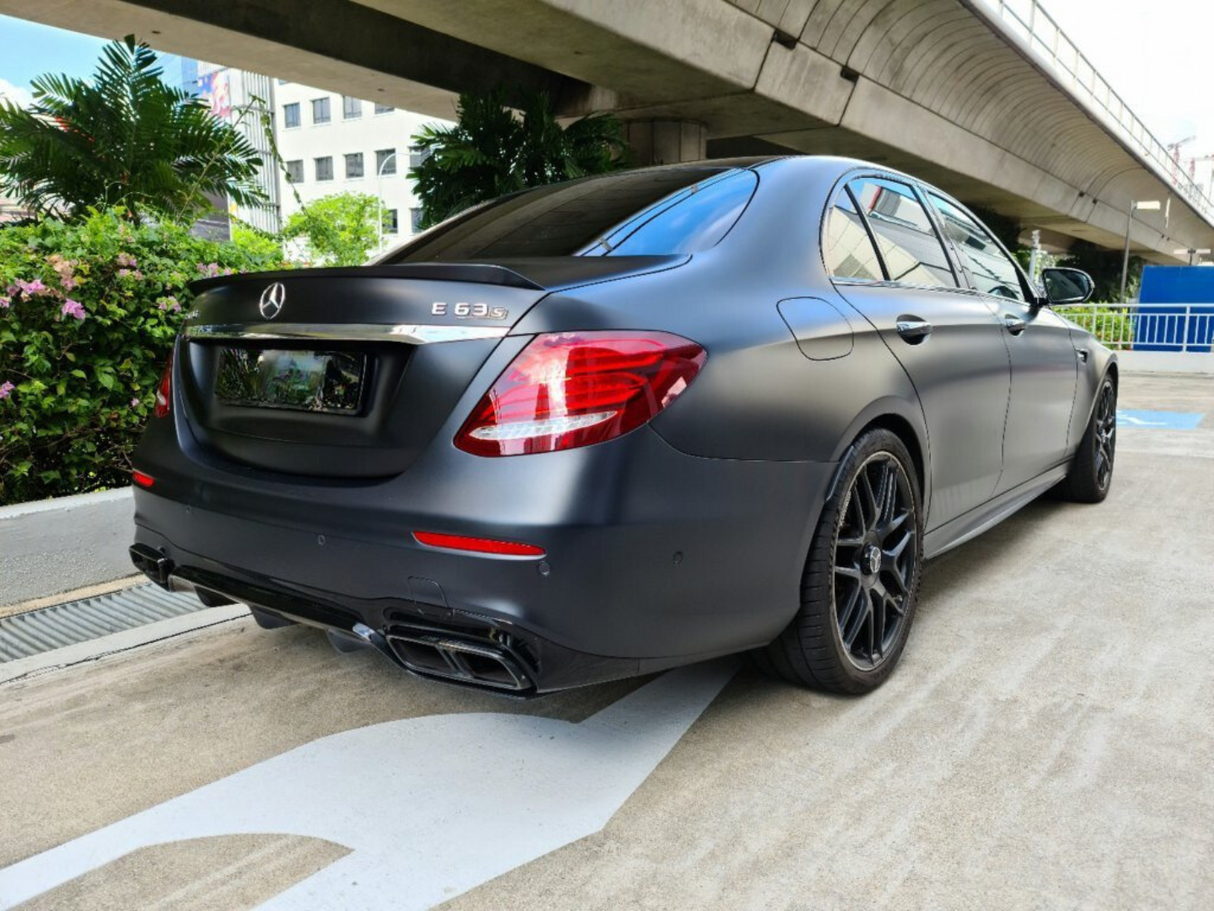 E Class - W213 Facelift: Gloss Black Rear Diffuser 21-23