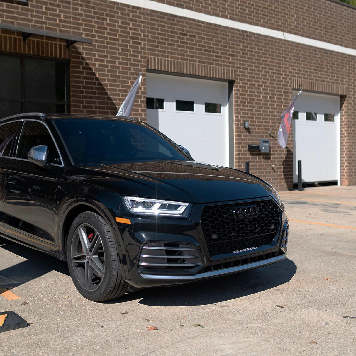 Q5 - Type 80A: Gloss Black RS Honeycomb with Quattro Grill 17-21