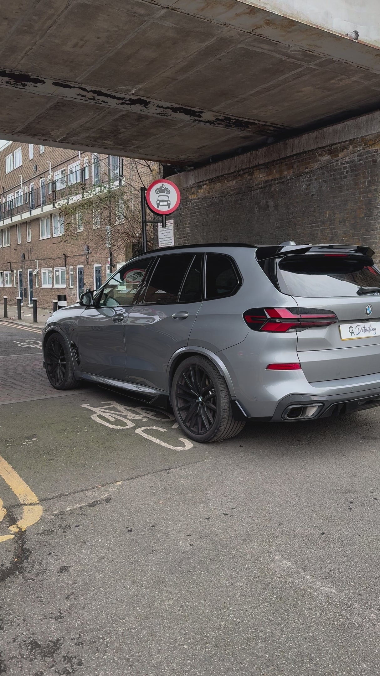 X5 - G05 Facelift: Gloss Black M Sport Body Kit 23+