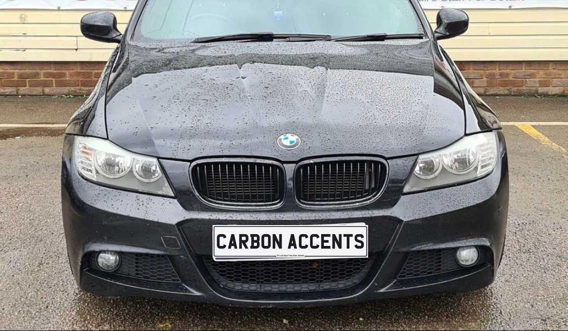 3 Series - E90/E91: Gloss Black Single Slate Grill 2009-2011 - Carbon Accents